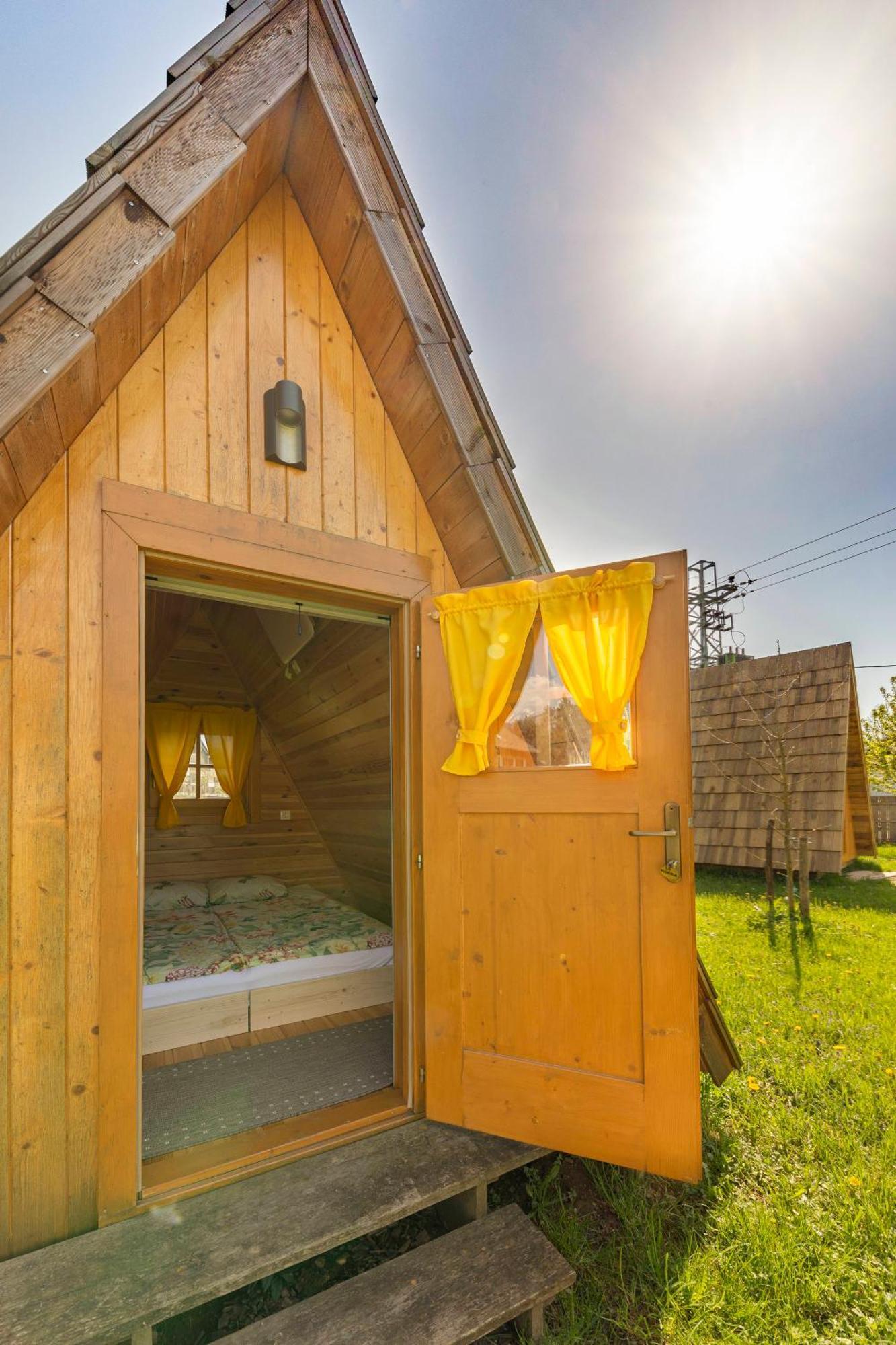 Glamping Mohorjev Grunt Hotel Preddvor Exterior photo