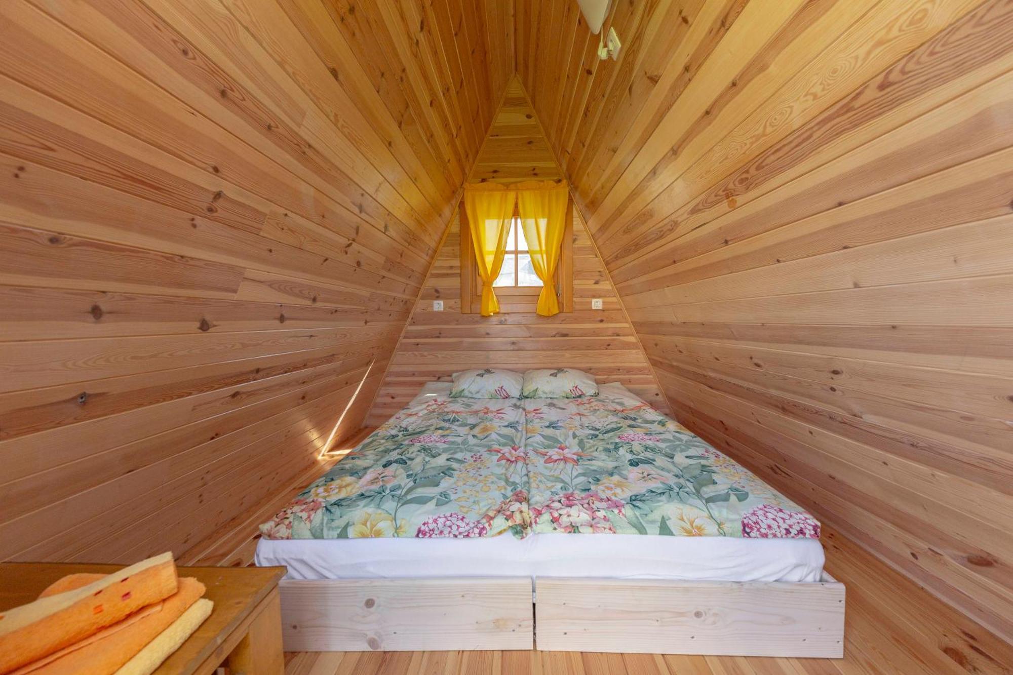 Glamping Mohorjev Grunt Hotel Preddvor Exterior photo